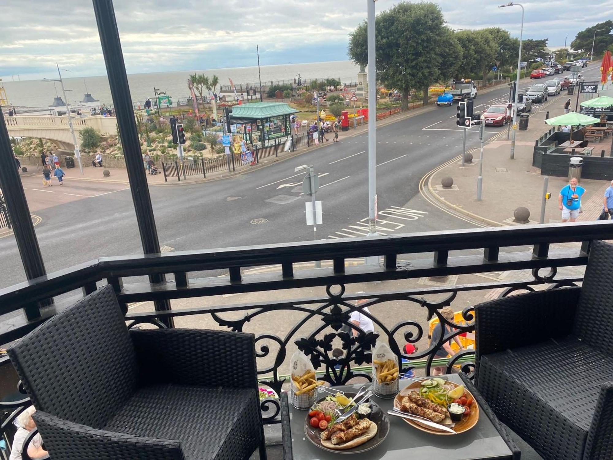 The Royal Hotel - Clacton On Sea Екстер'єр фото