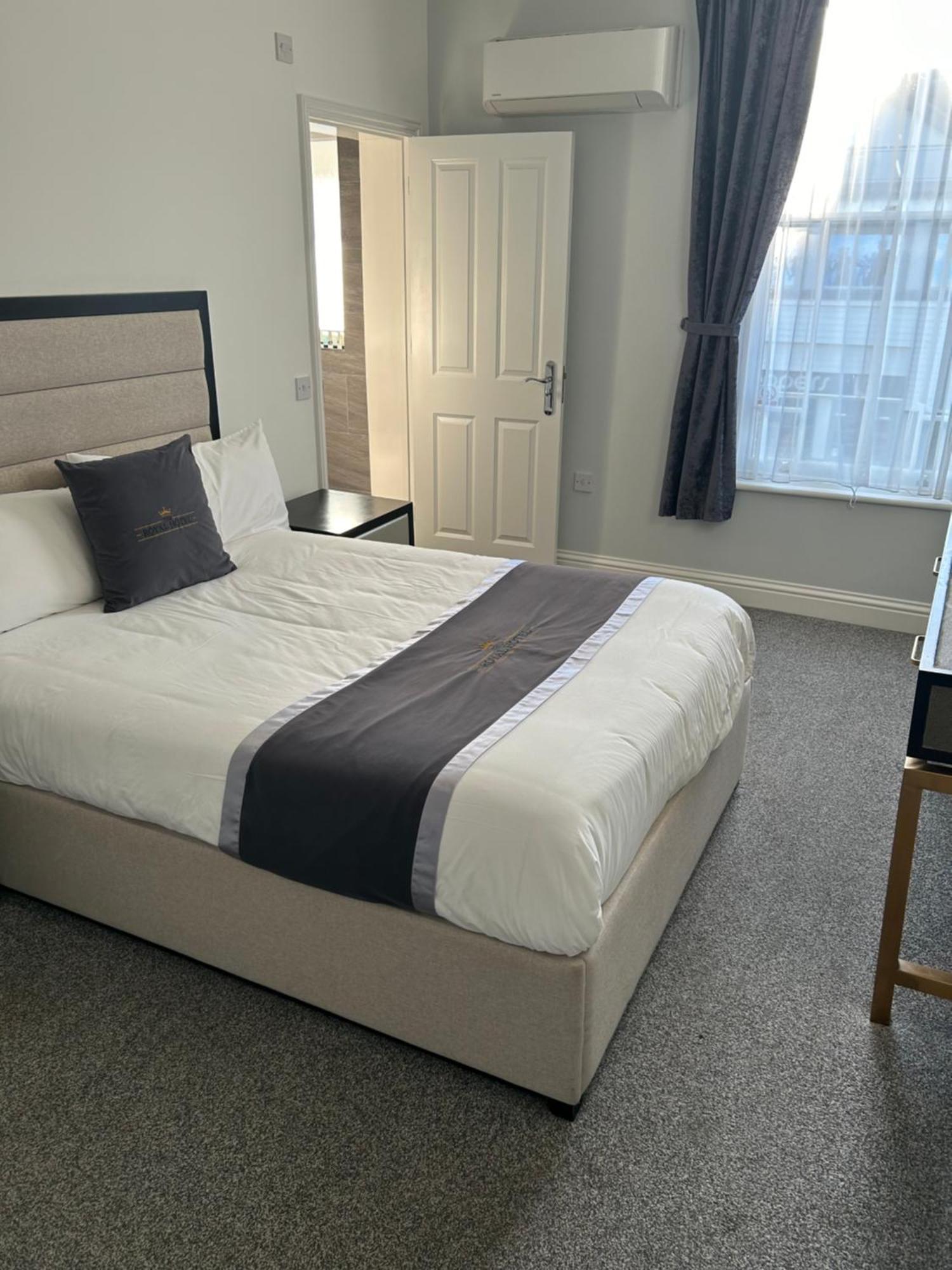 The Royal Hotel - Clacton On Sea Екстер'єр фото