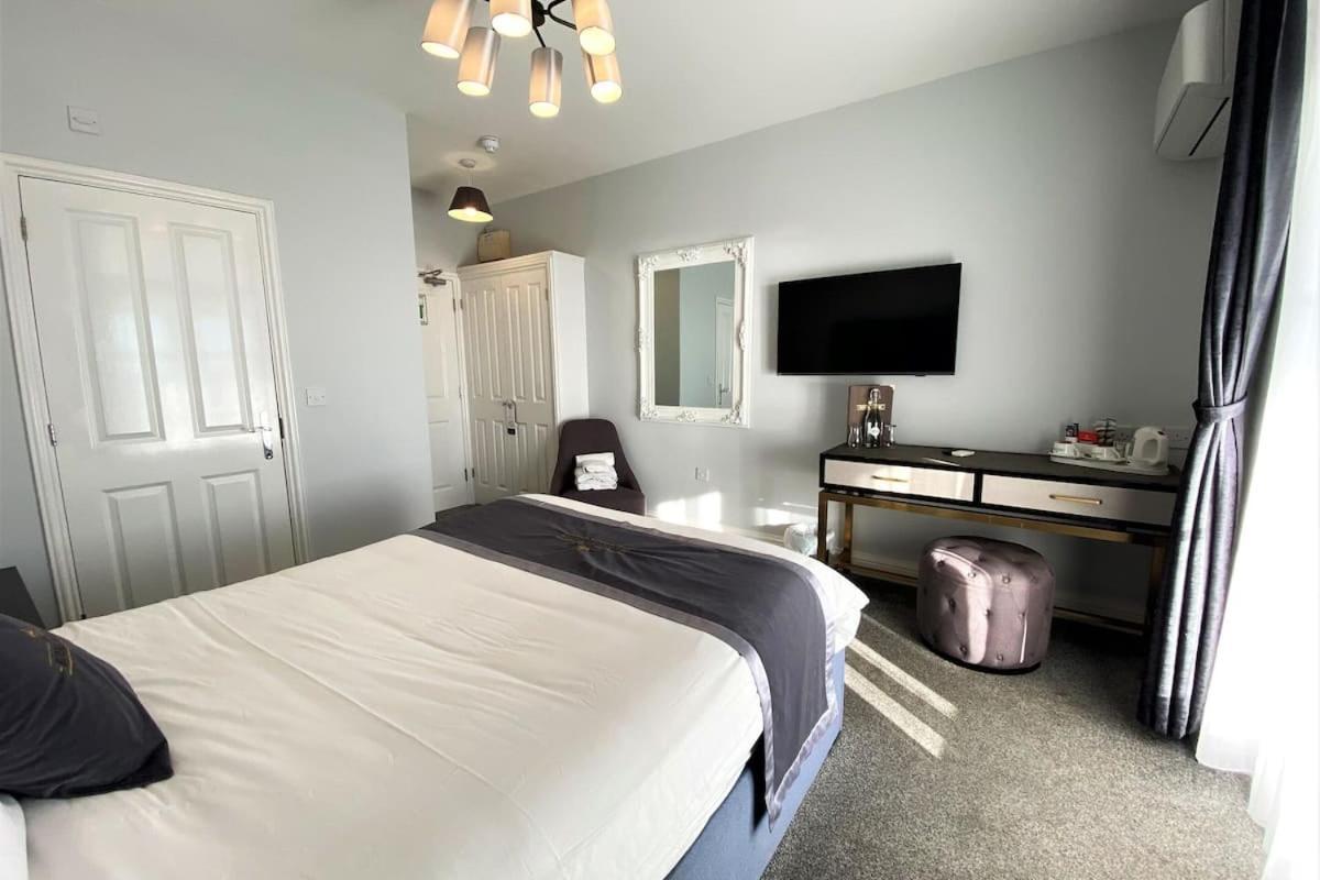 The Royal Hotel - Clacton On Sea Екстер'єр фото